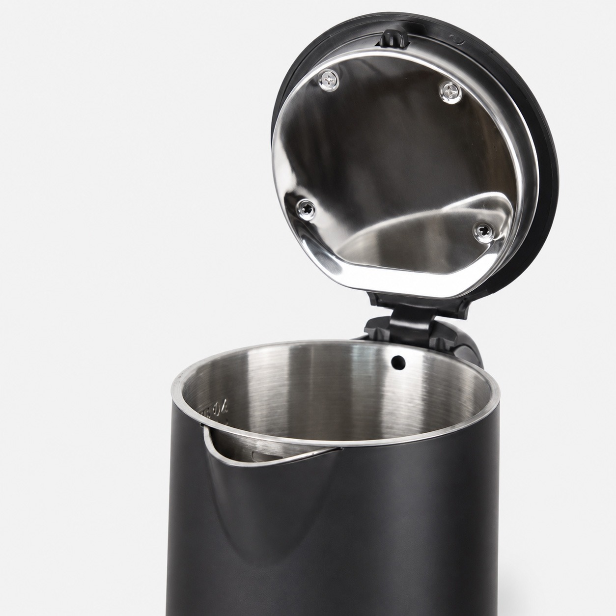 Water Kettle Matt Black 0.8L - Image 4